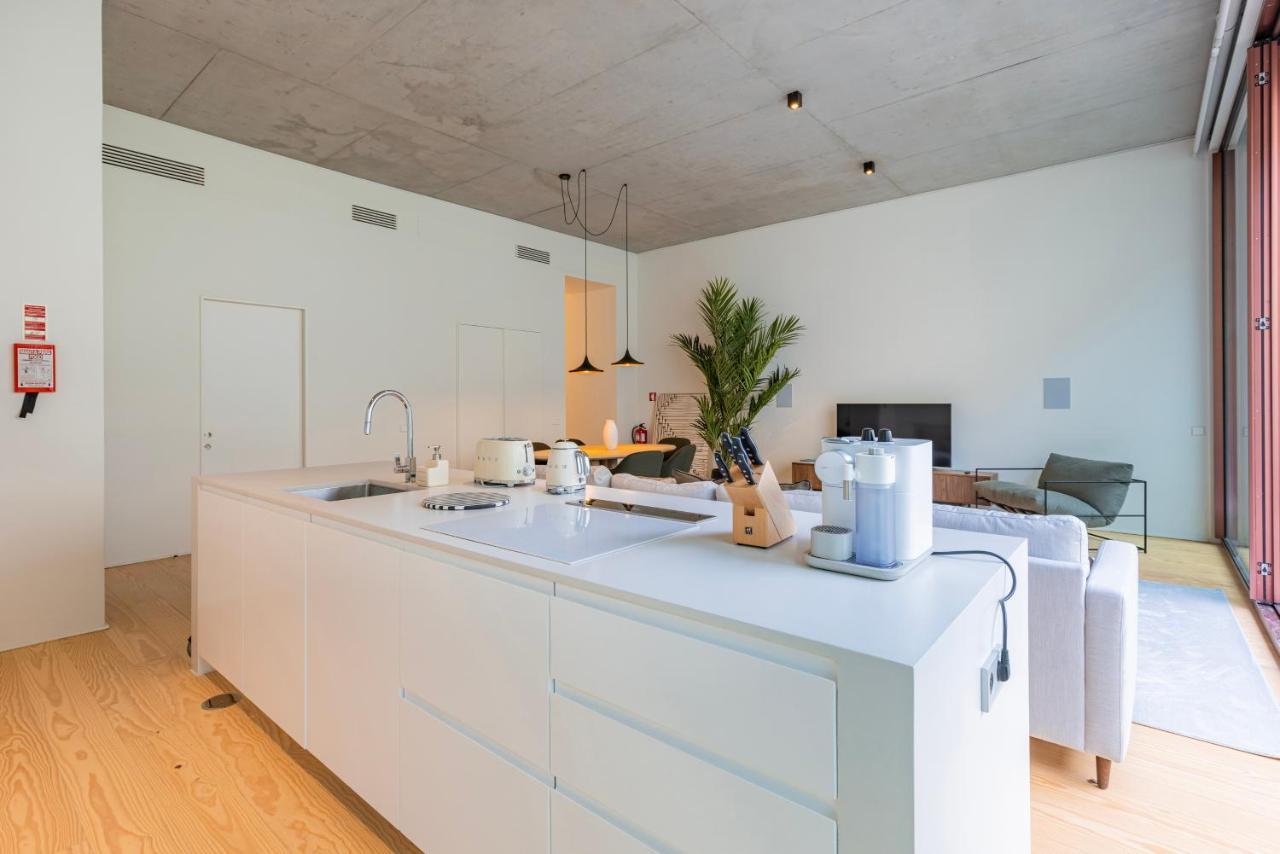 Hidden Pearl W/ Patio & Pool By Lovelystay Lisbon Exterior photo